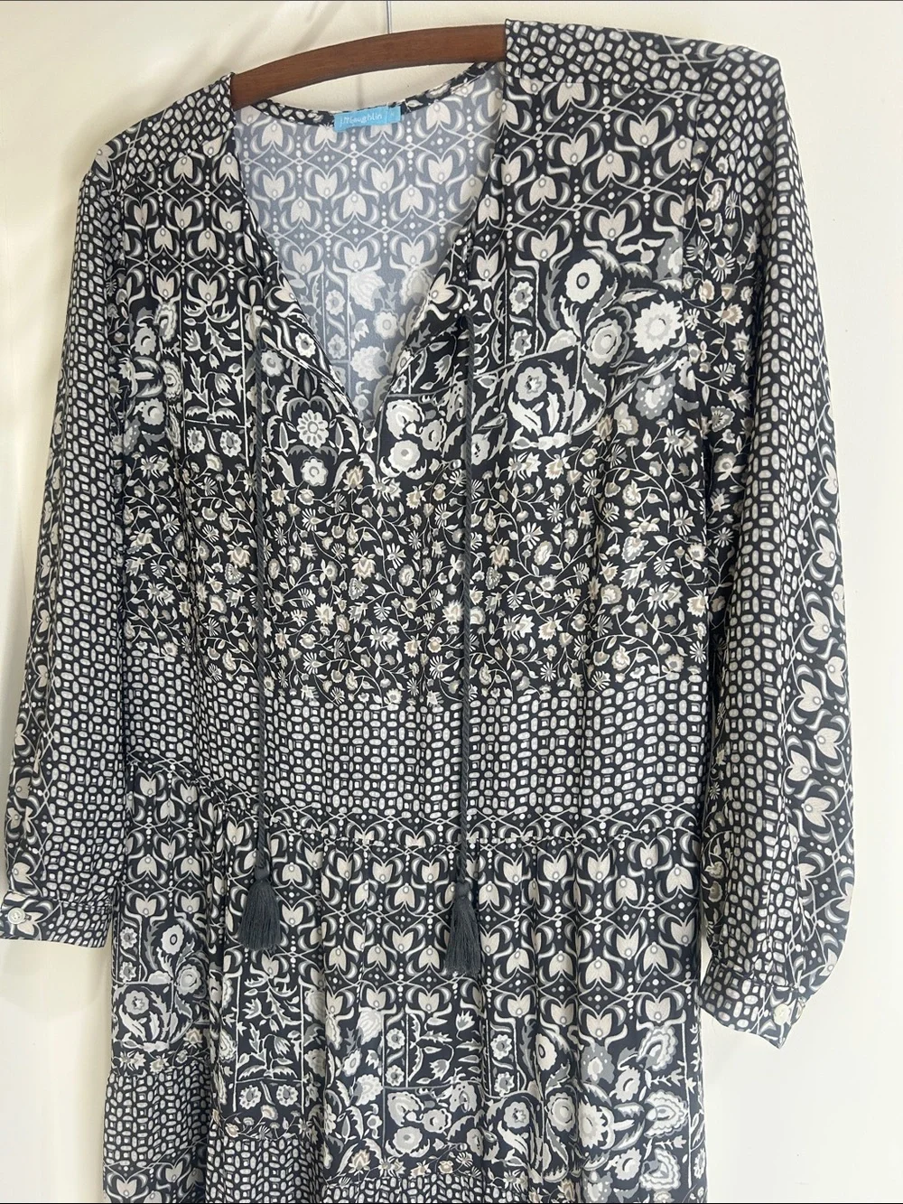 J. McLaughlin Dress Women's Medium Grey Floral Hortense Tiered Midi Resort